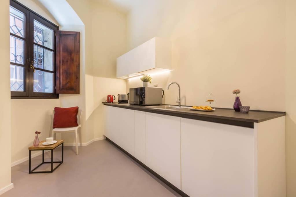 Suite Cagliari -99- Bagian luar foto