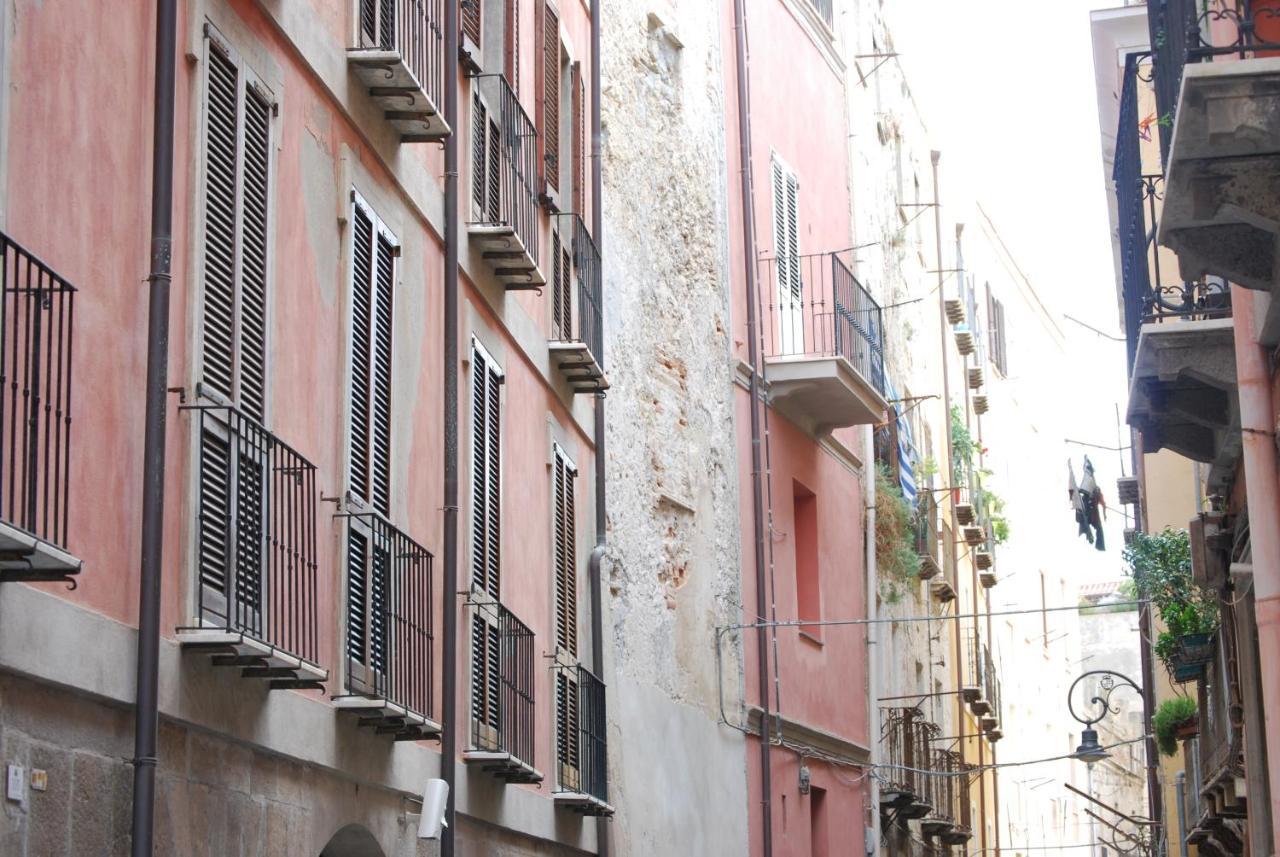 Suite Cagliari -99- Bagian luar foto